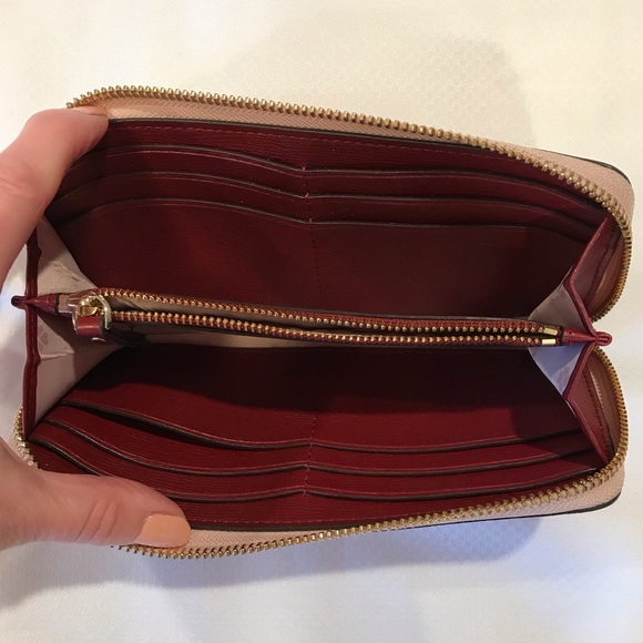 Bundle Kate Spade Wallets ( Light pink and Black) Pre-owned very good condition - Picture 4 of 10